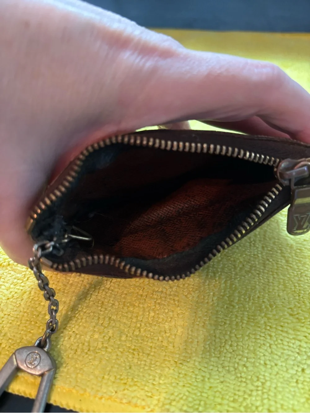 Authentic Louis Vuitton Pochette Clés Key Pouch / Keychain Wallet – Monogram